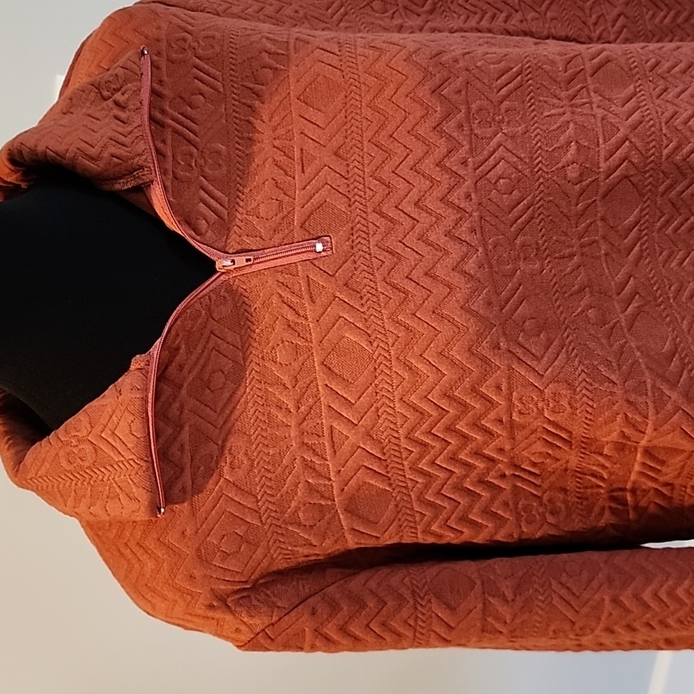 Elings Rust Pullover - Picture 2 of 6